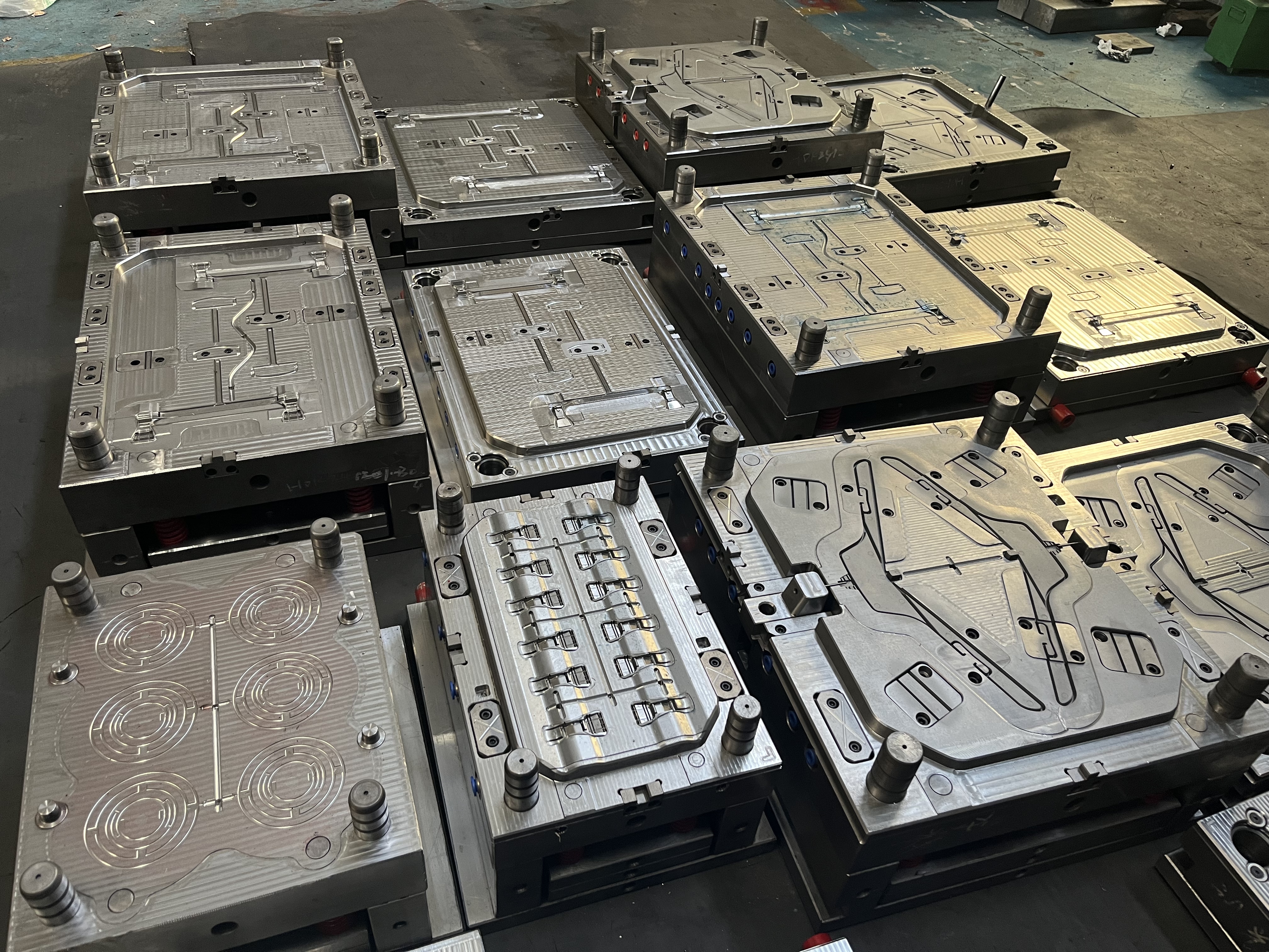 Latest company blogs about Fundamentos básicos de los moldes de inyección: lo que los fabricantes necesitan saber