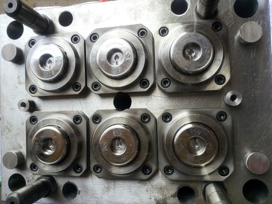 Washing Liquid Bottle Plastic Injection Cap Mould , Injection Molding Bottle Caps