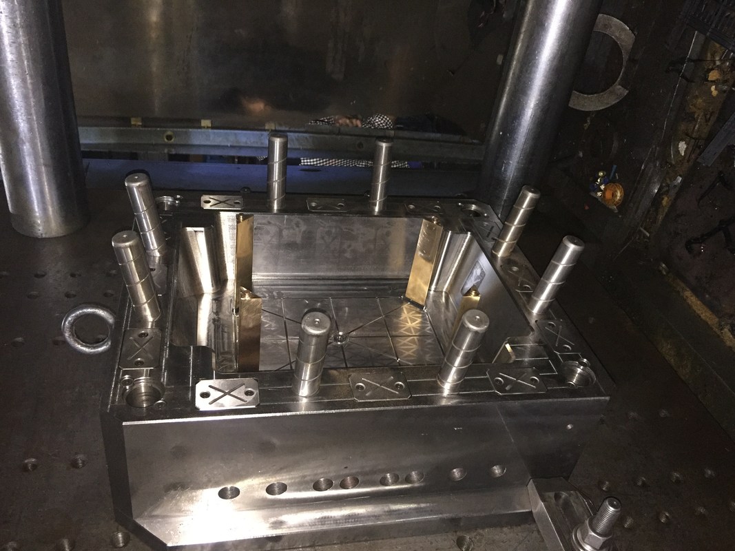 Disposable Fruit Crate Mould , Stackable Plastic Crate Mould Semi / Automatic