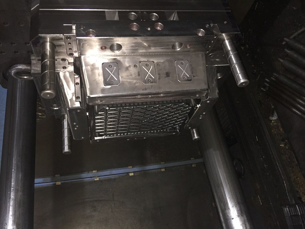 Disposable Fruit Crate Mould , Stackable Plastic Crate Mould Semi / Automatic