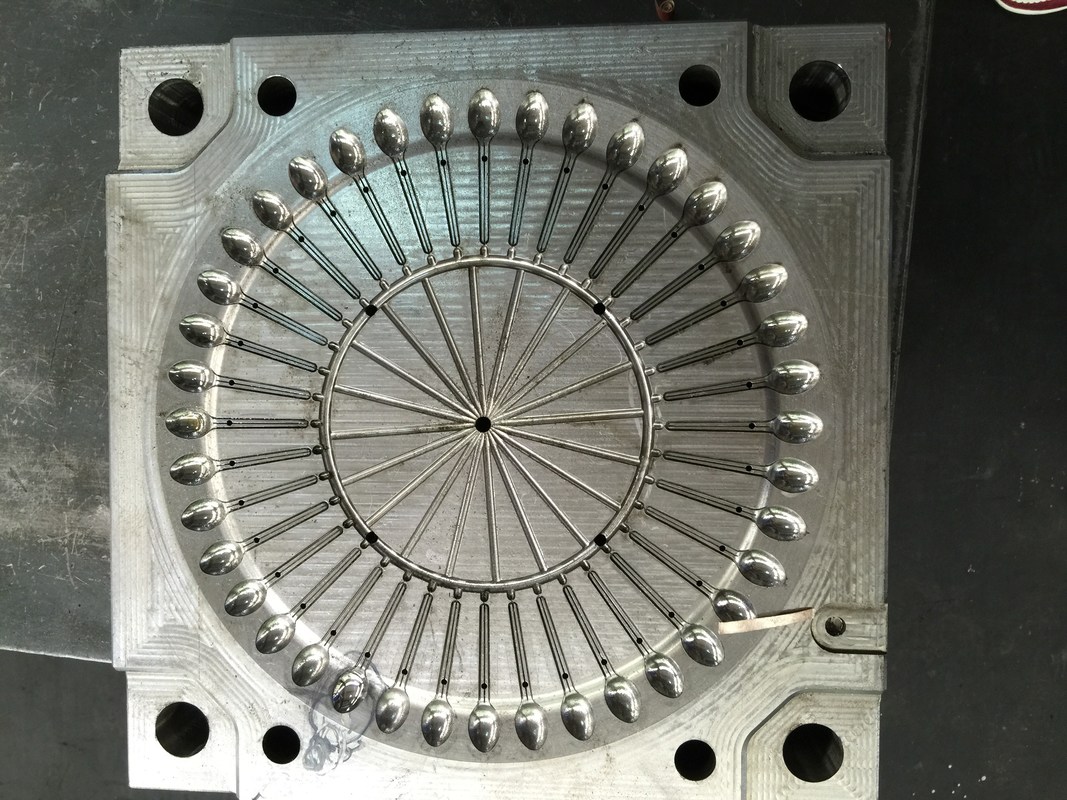 Hot Sale Plastic Spoon Mould with Hot-Runner/Cold-Runner Option Plastic Cutlery Mould